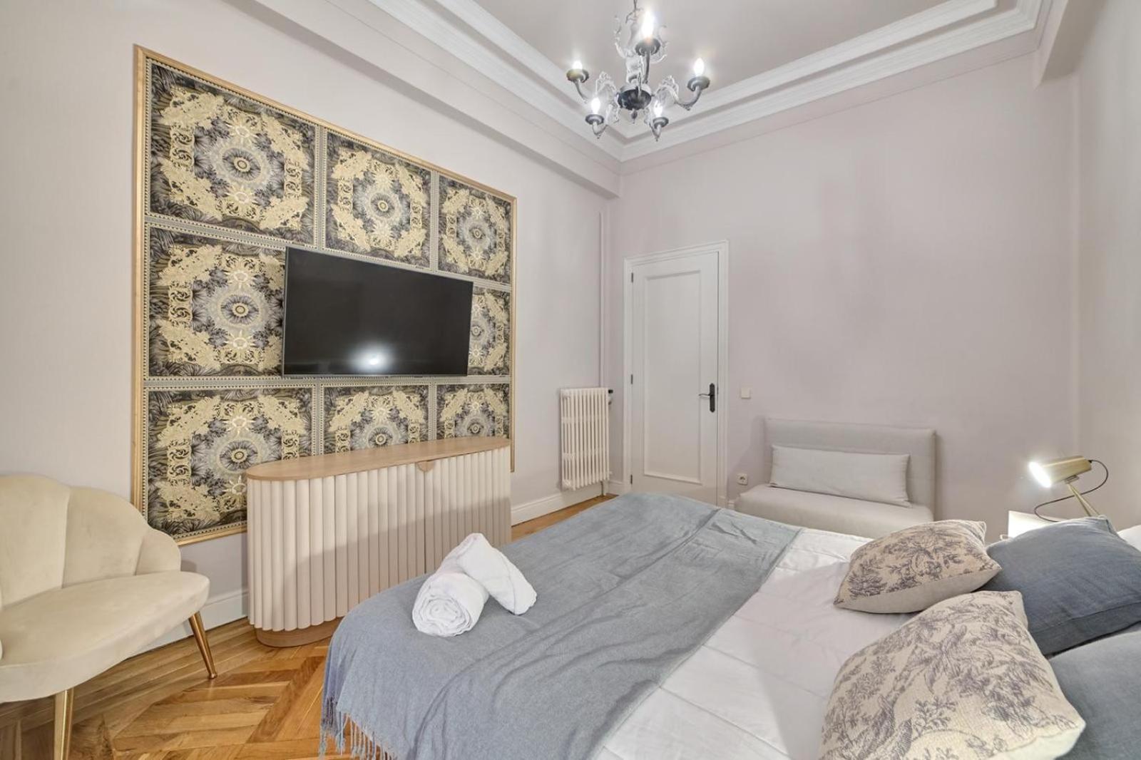 Ferienwohnung Apartamento Boutique Centro Zapateria 45 Pamplona Exterior foto