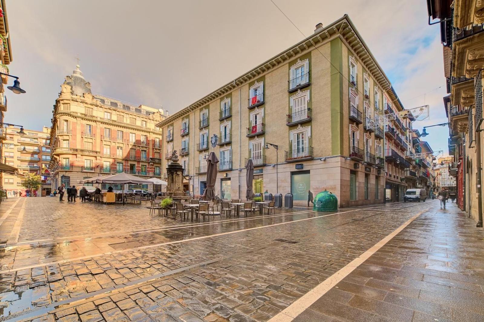 Ferienwohnung Apartamento Boutique Centro Zapateria 45 Pamplona Exterior foto